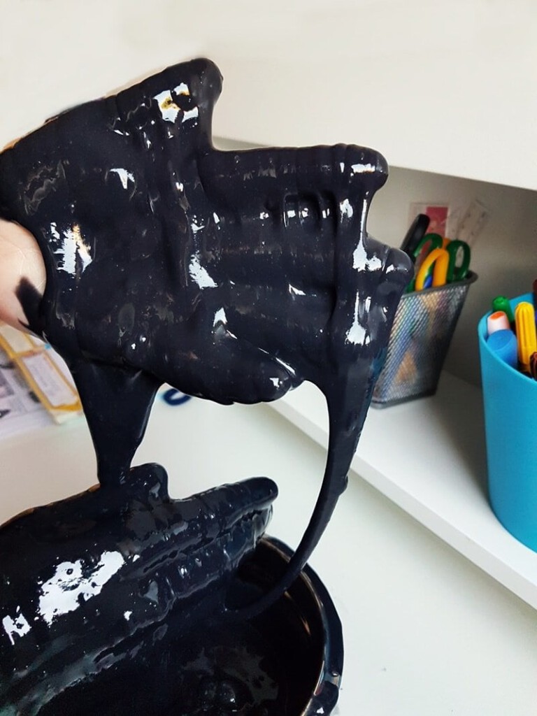 Barrel-O-Slime selber machen: DIY Schleim im Öl-Fass