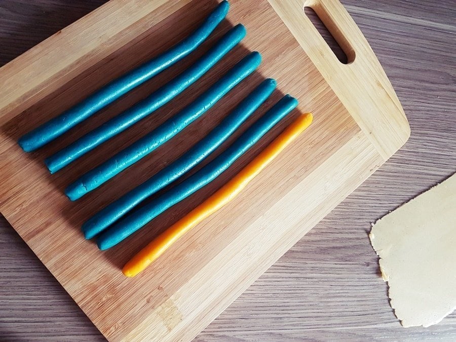 Originelle Blumen Motivkekse backen: Einfaches Plätzchen Rezept 5 Rezept für Motiv Kekse mit Blumen Motiv selber backen