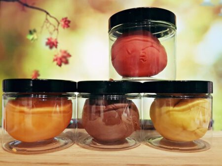 Bunte Duftknete im Herbst selber machen : Rezept für selbstgemachte Duftknete